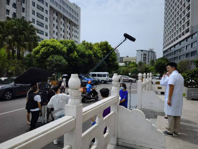 阿里广告片拍摄公司低成本实现高规格制作的诀窍